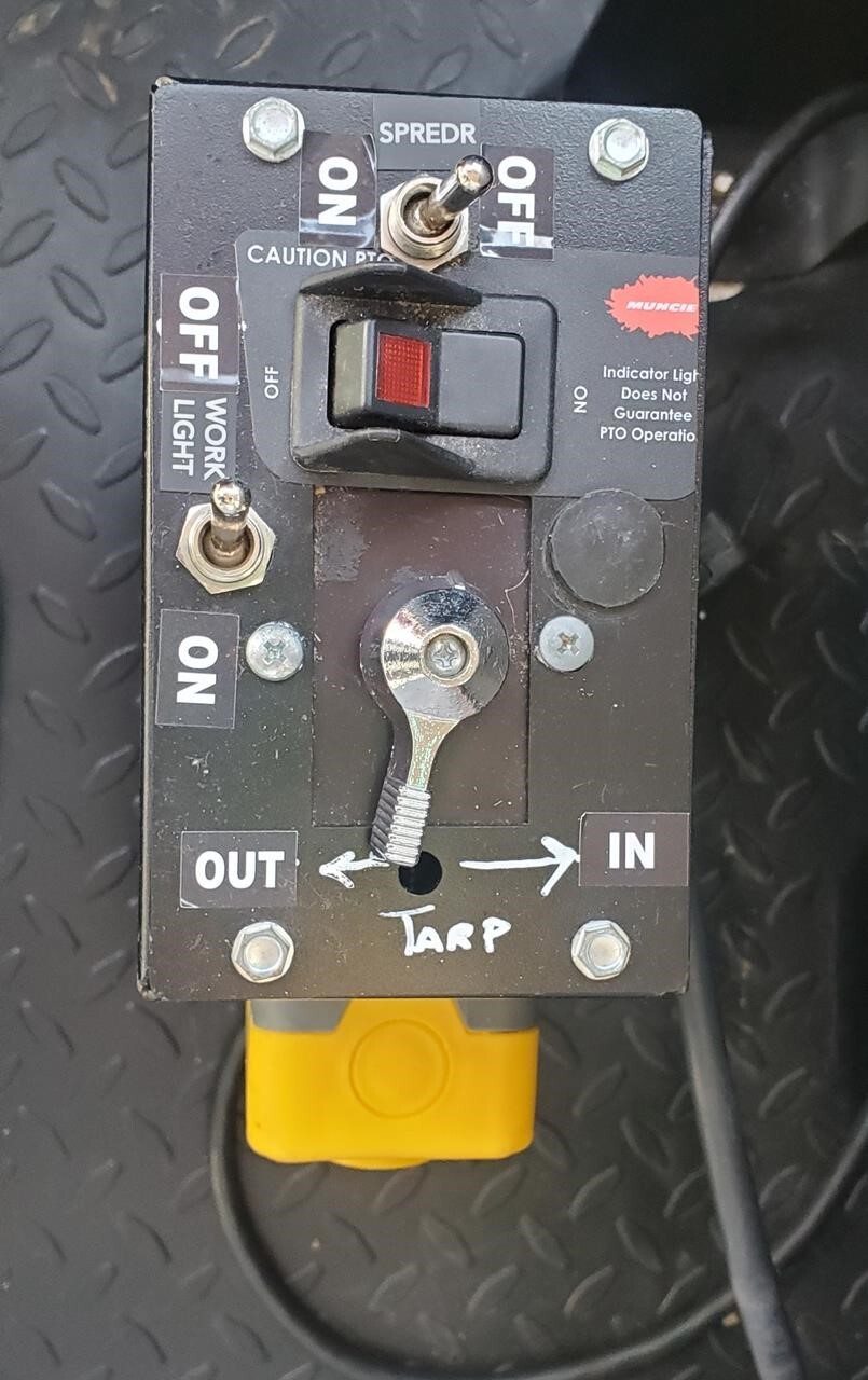 2005 Chevrolet Kodiak C8500 Semi Trucks/Trailer