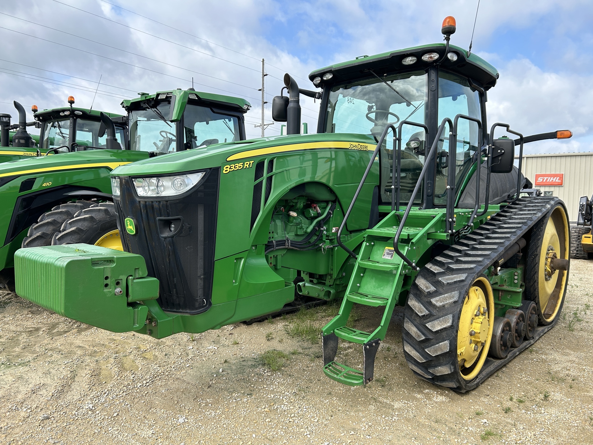 2013 John Deere 8335RT Tractor