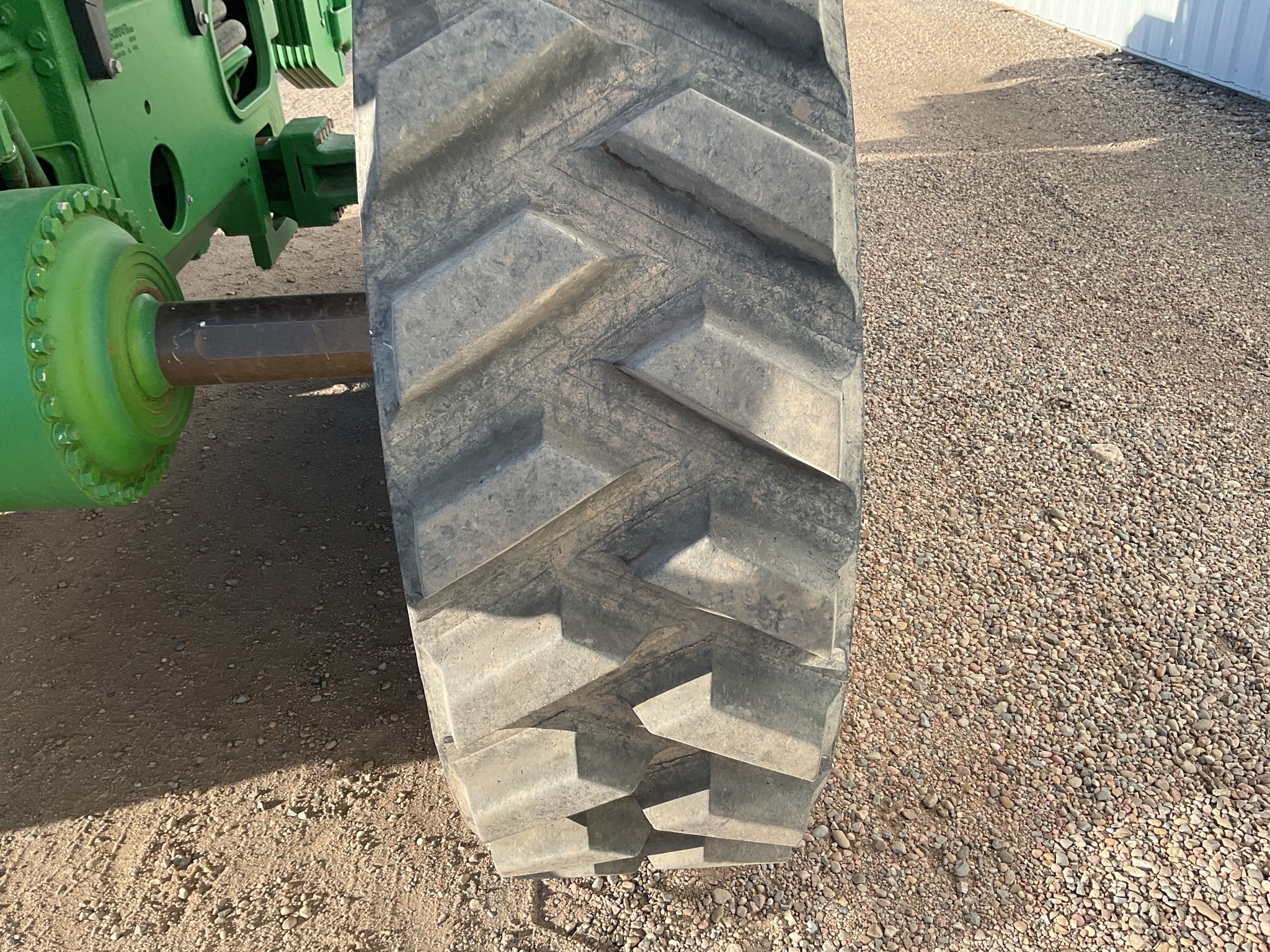 2016 John Deere 8370RT Tractor