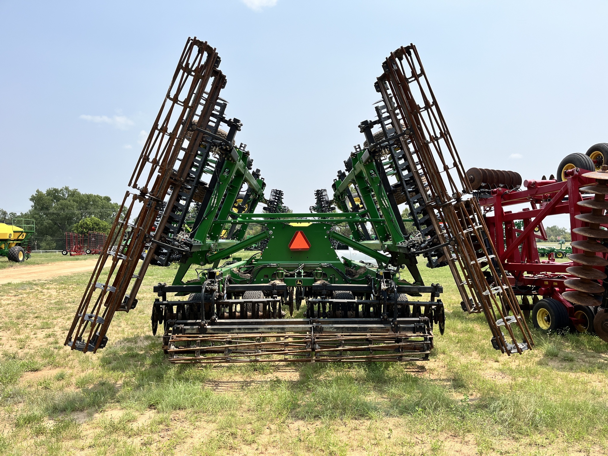2019 John Deere 2660VT Vertical Tillage