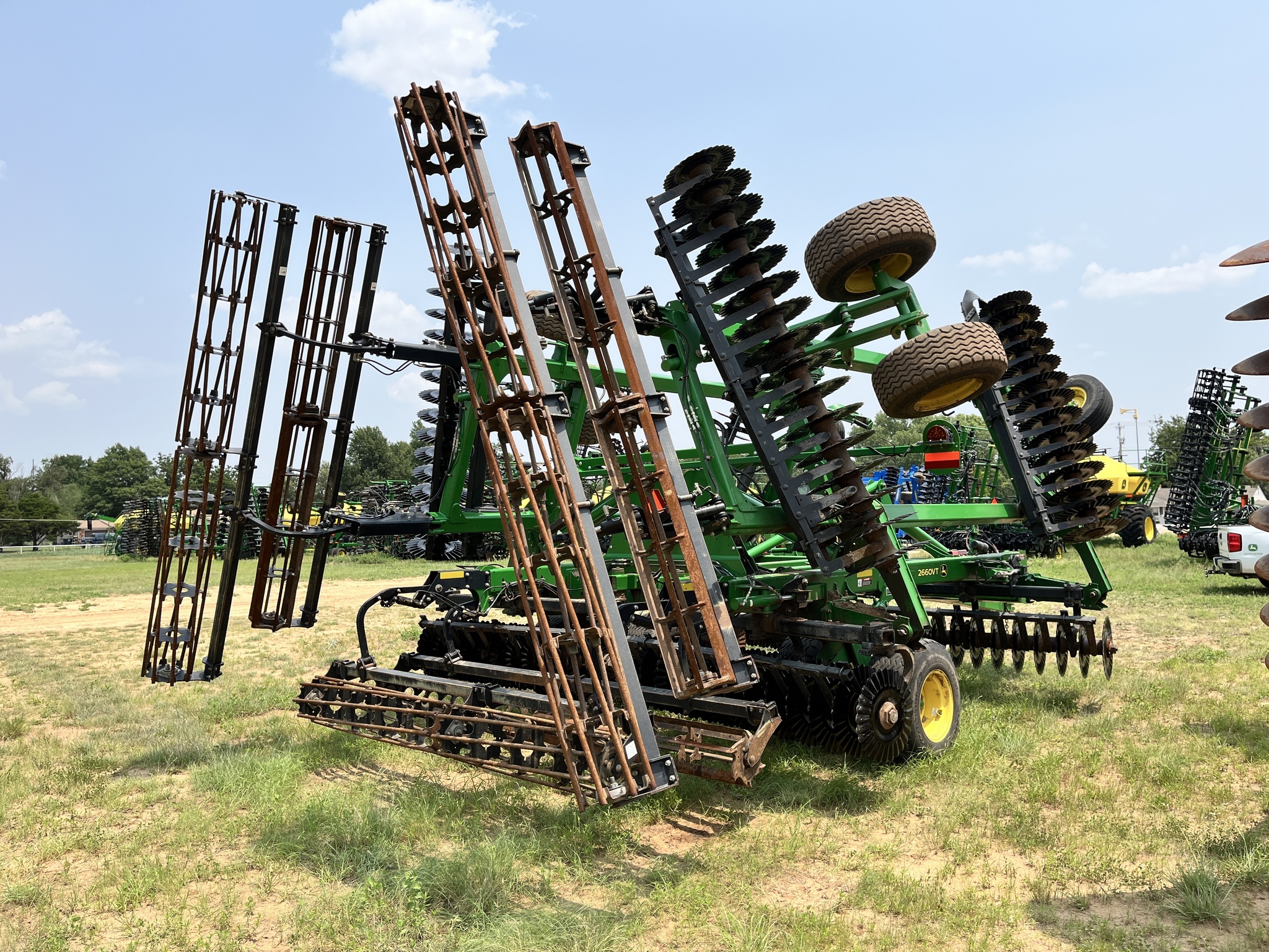2019 John Deere 2660VT Vertical Tillage