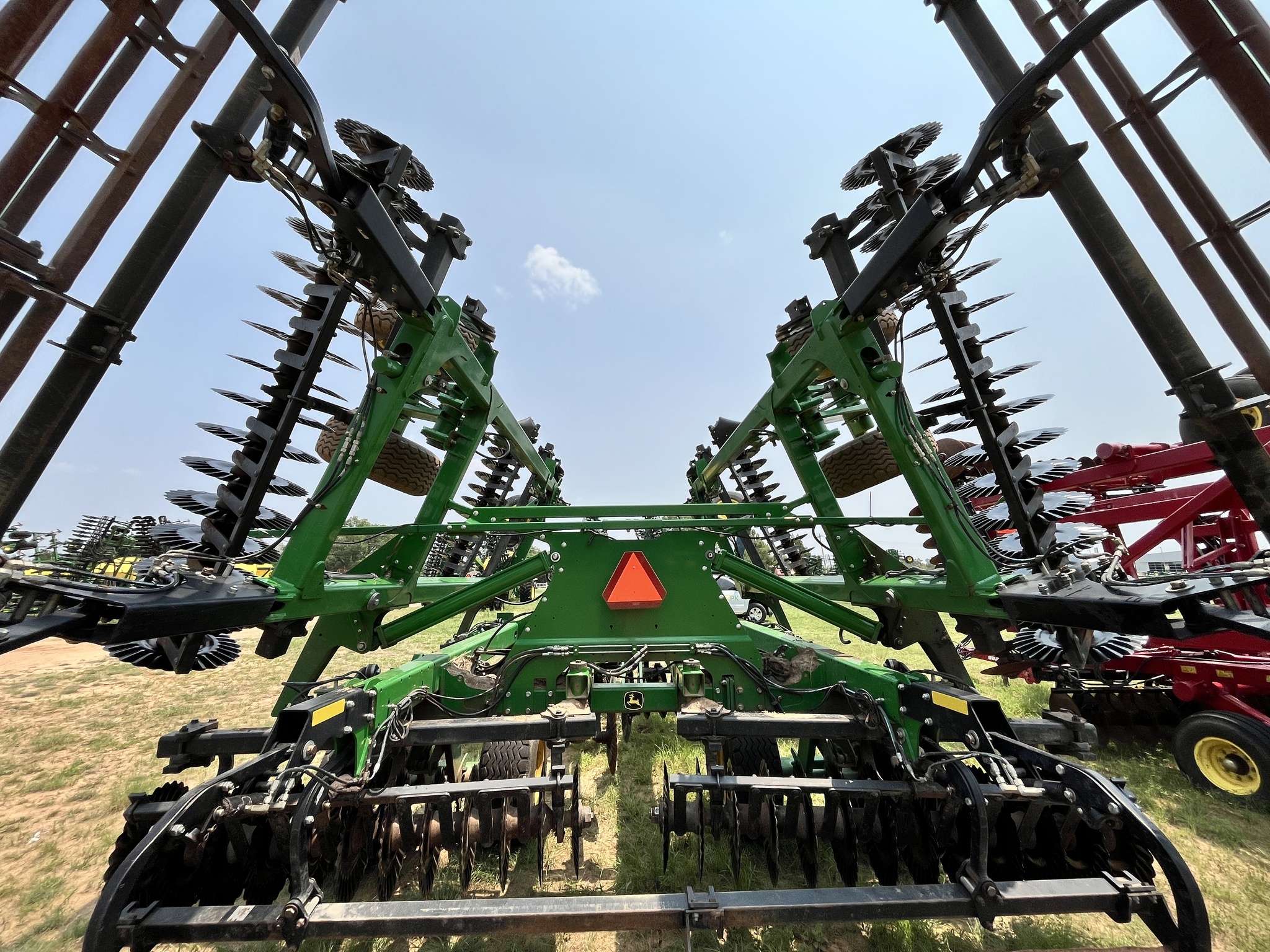 2019 John Deere 2660VT Vertical Tillage