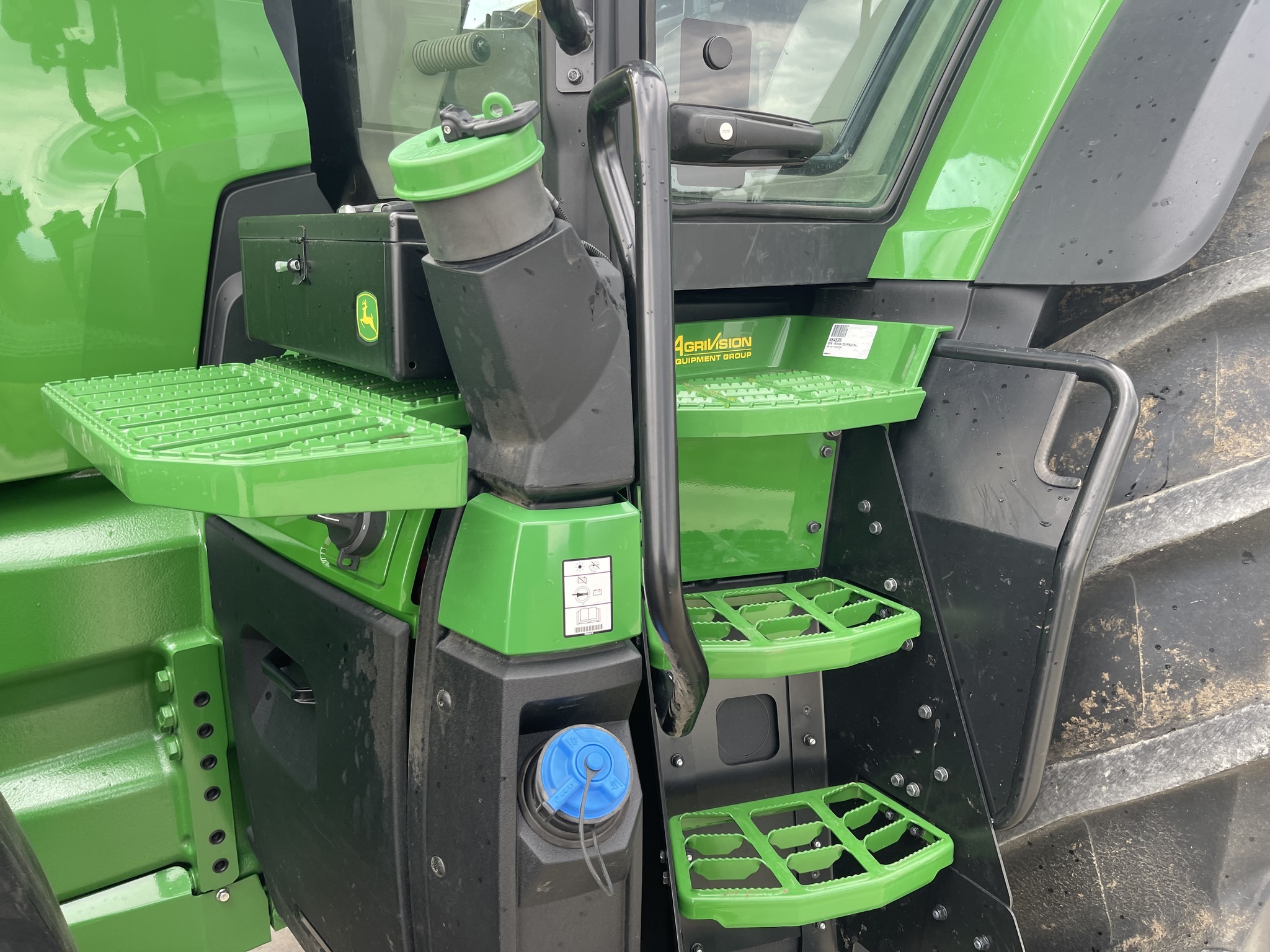 2023 John Deere 8R 410 Tractor