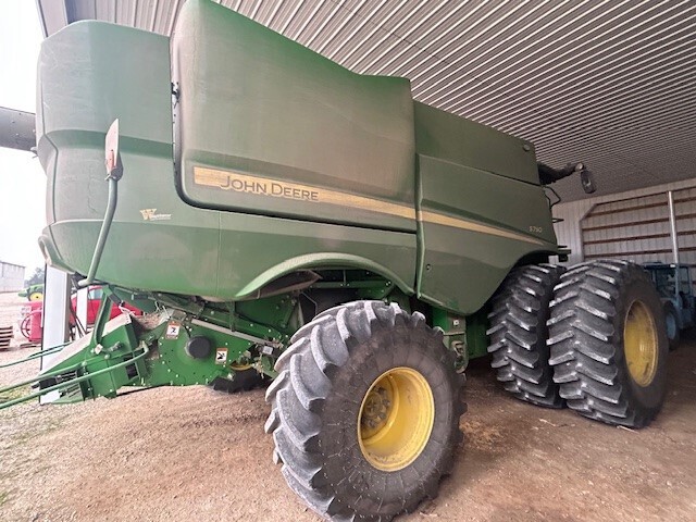 2023 John Deere S790 Combine
