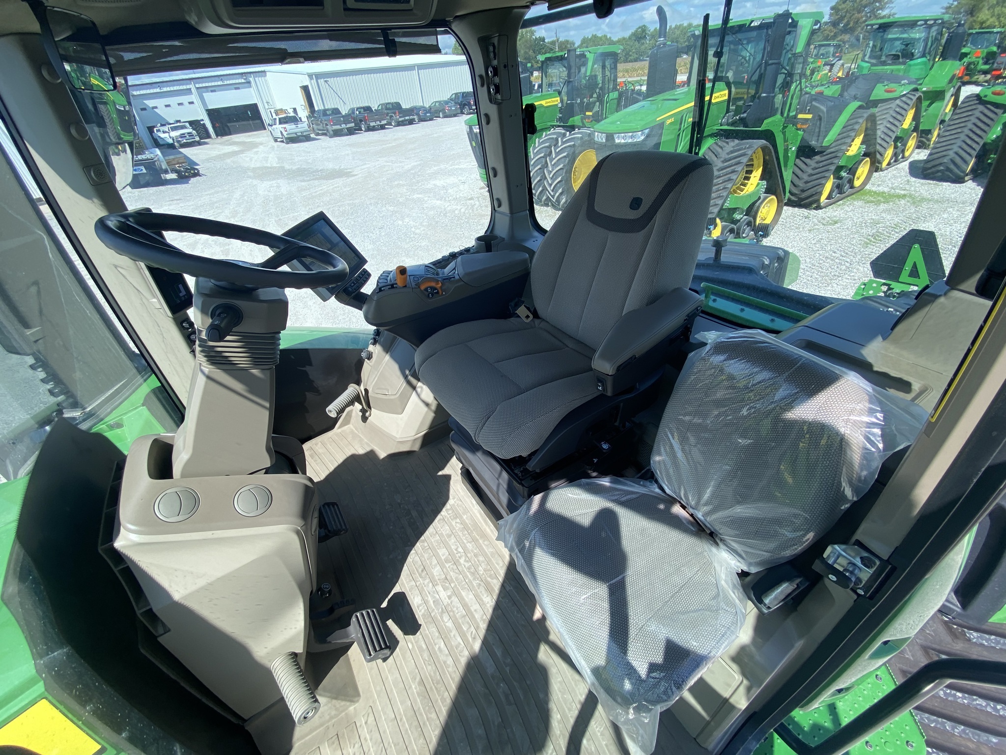 2022 John Deere 9RX 640 Tractor