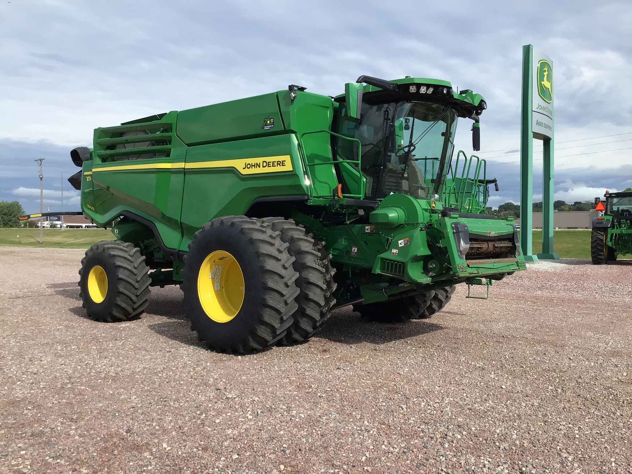 2022 John Deere X9 1000 Combine