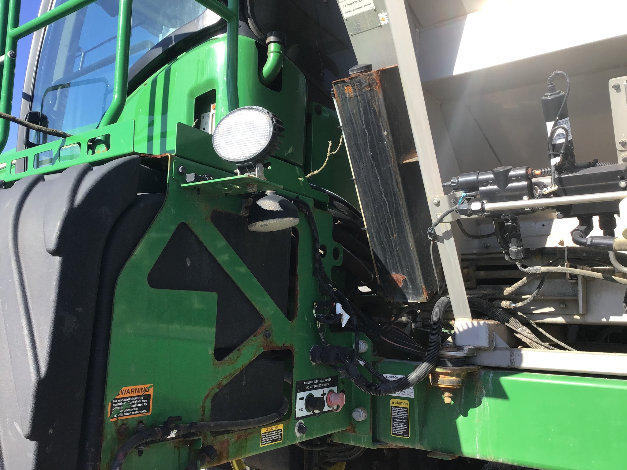 2021 John Deere R4045 Self-Propelled Sprayer