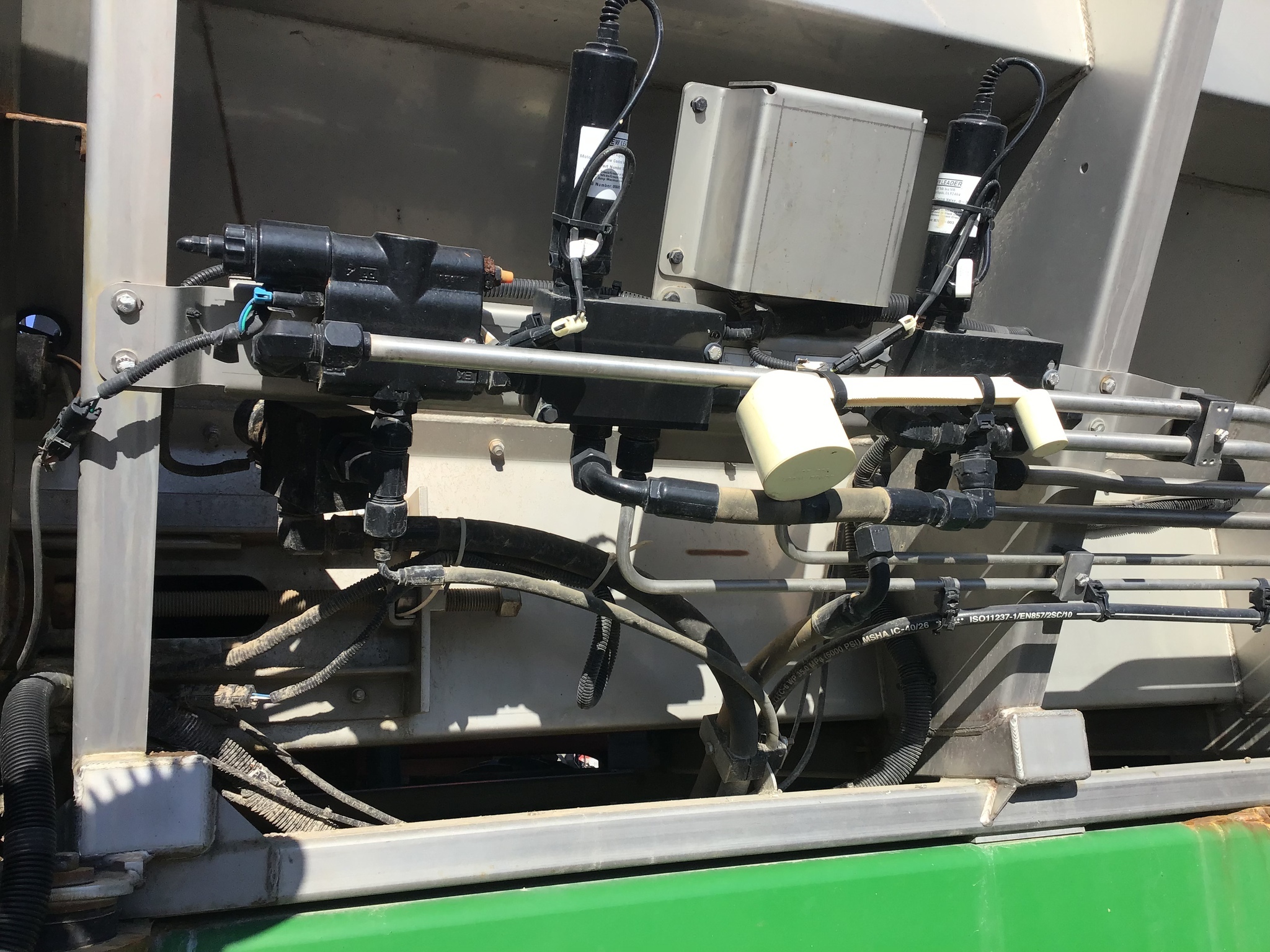 2021 John Deere R4045 Self-Propelled Sprayer