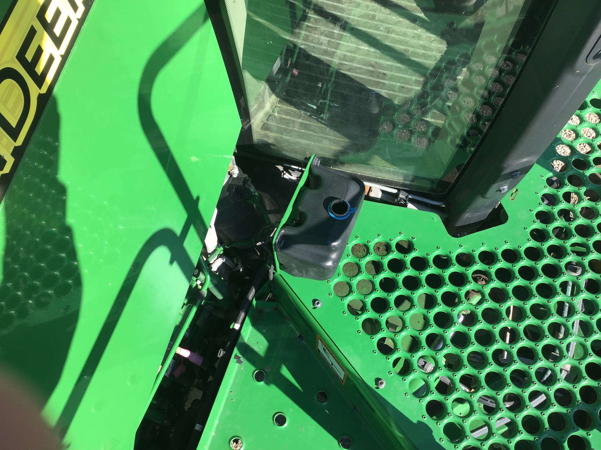 2021 John Deere R4045 Self-Propelled Sprayer