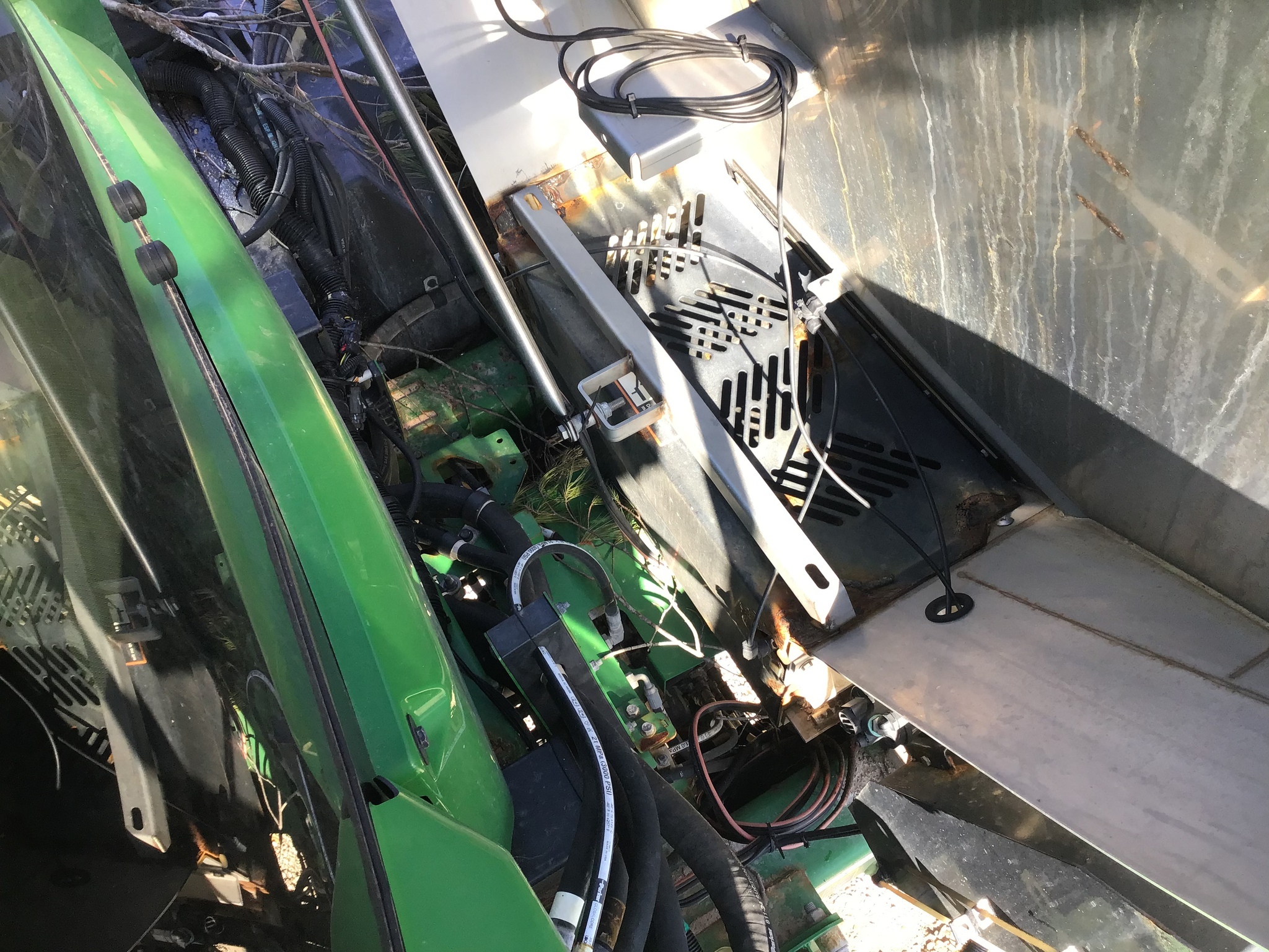 2021 John Deere R4045 Self-Propelled Sprayer