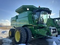 2013 John Deere S670 Combine