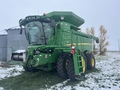 2013 John Deere S670 Combine