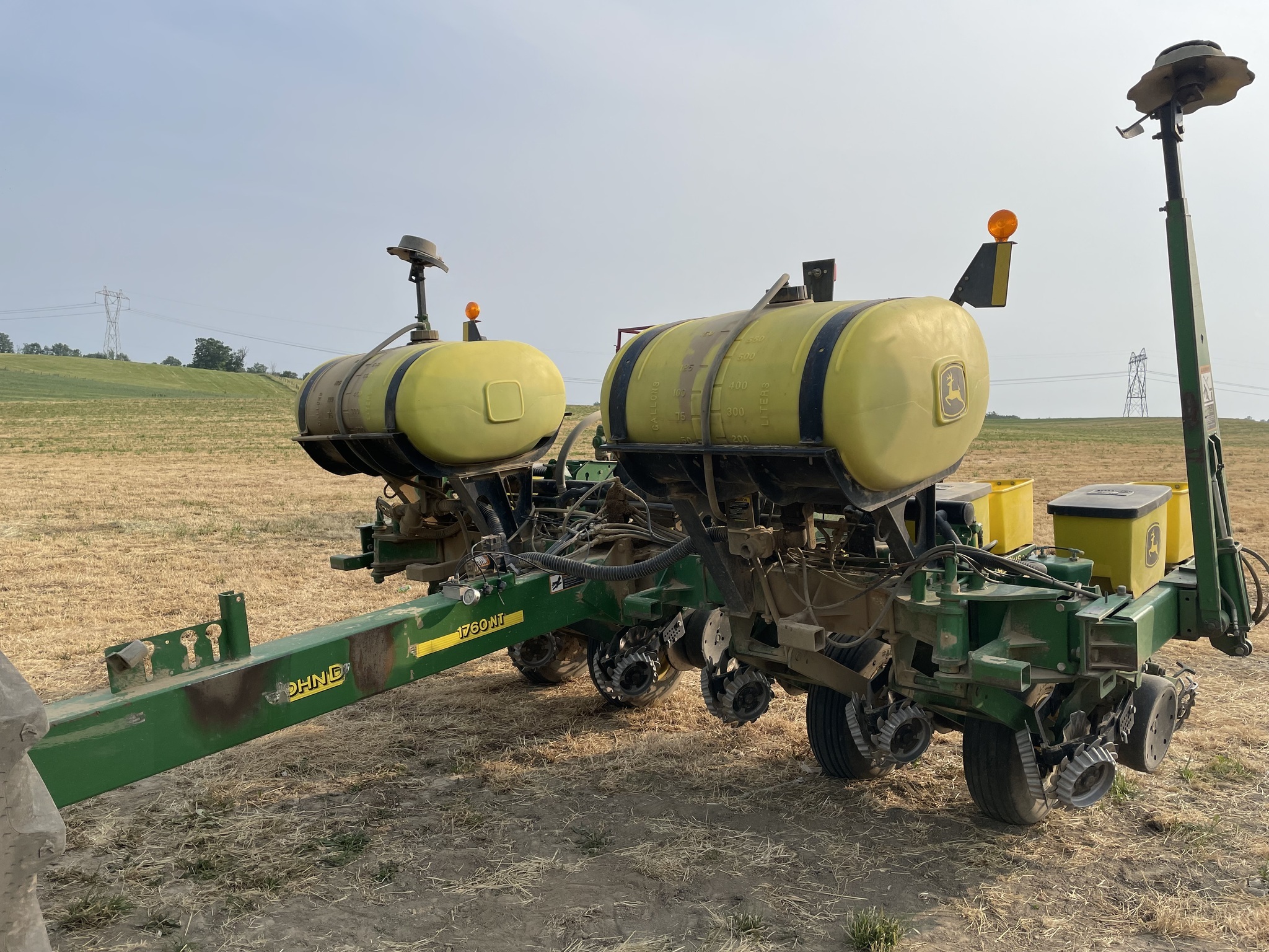 2001 John Deere 1760NT Planter