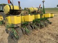 2001 John Deere 1760NT Planter