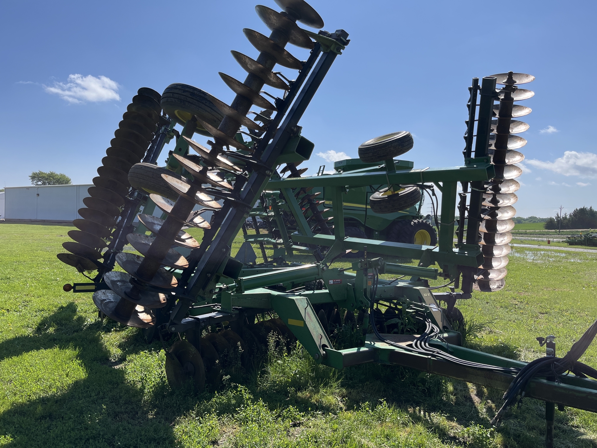 1999 John Deere 637 Disk