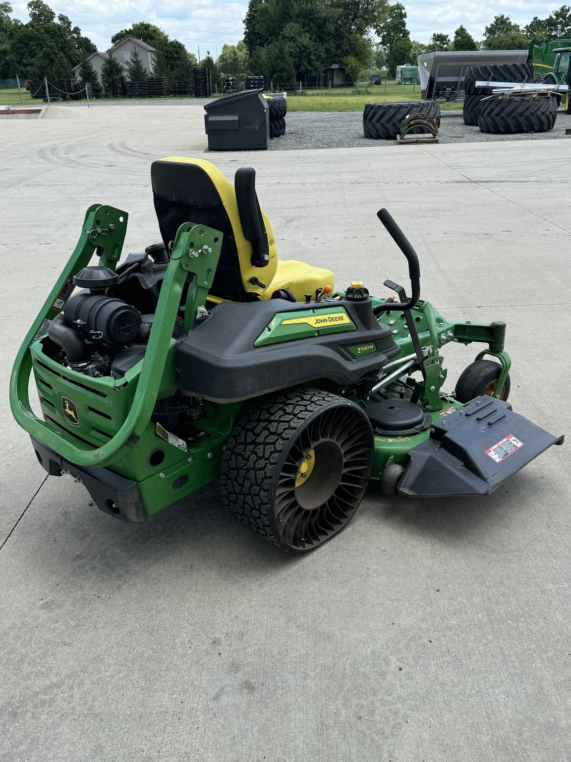 2023 John Deere Z930M Lawn Mower