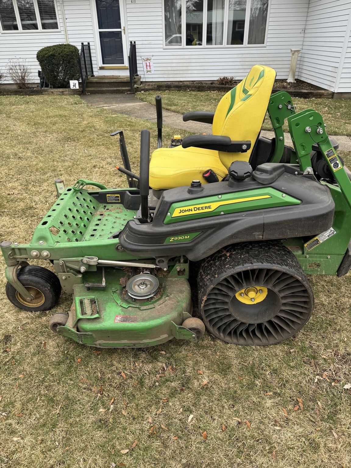 2023 John Deere Z930M Lawn Mower