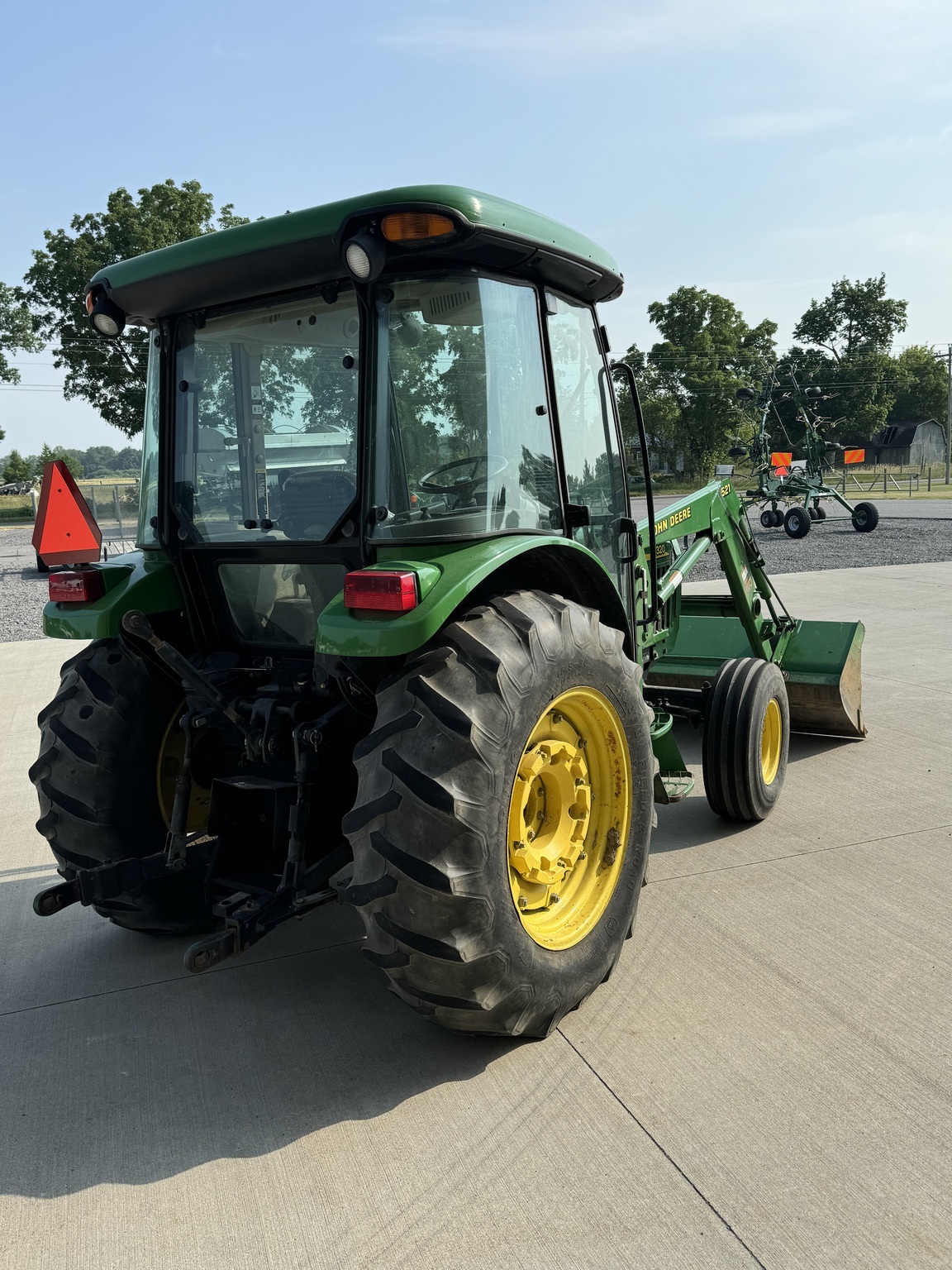 2002 John Deere 5320 Tractor