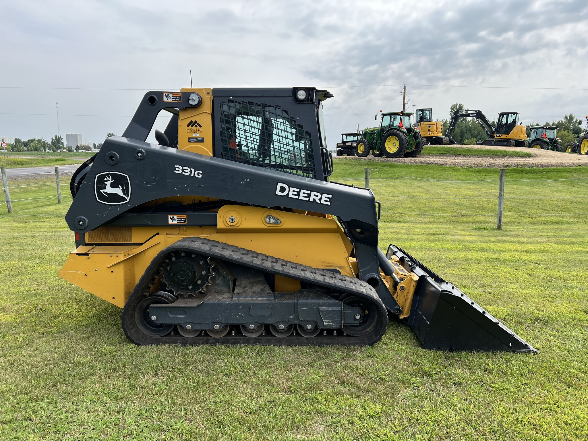 2023 Deere 331G Skid Steer