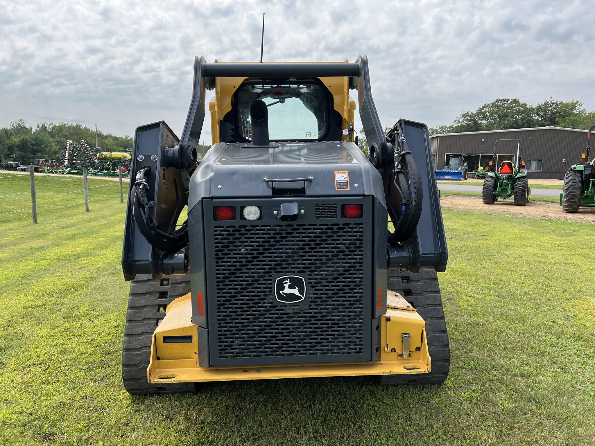 2023 Deere 331G Skid Steer