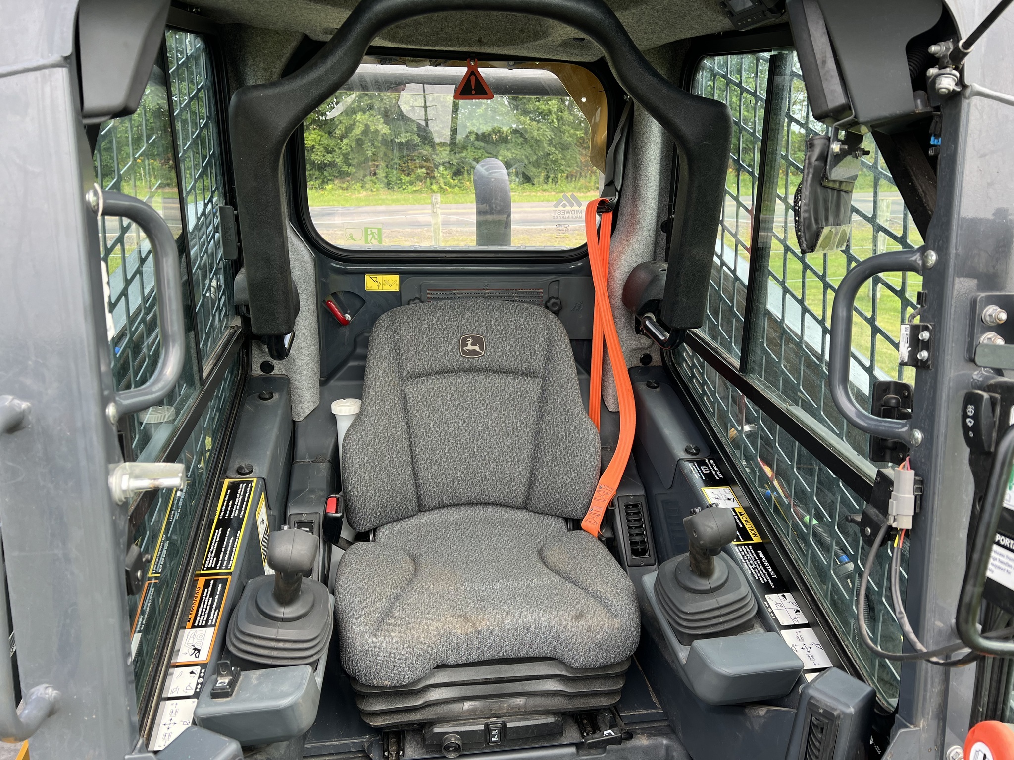 2023 Deere 331G Skid Steer