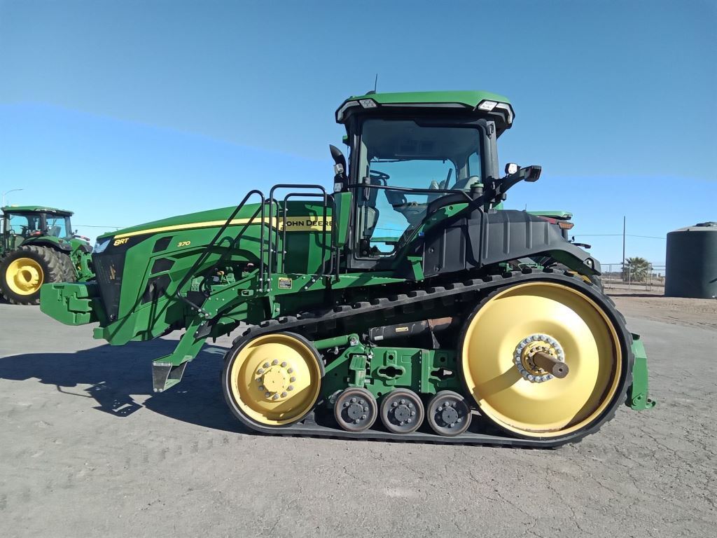 2022 John Deere 8RT 370 Tractor