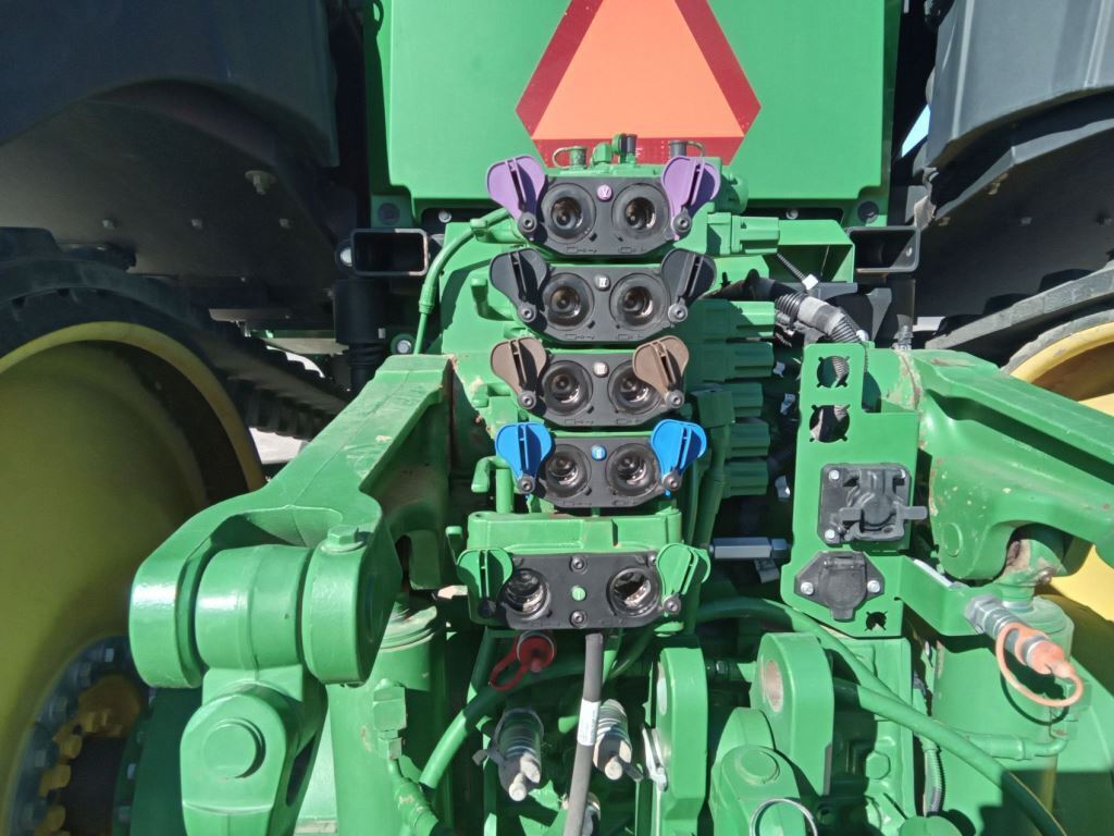 2022 John Deere 8RT 370 Tractor