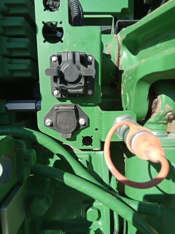 2022 John Deere 8RT 370 Tractor