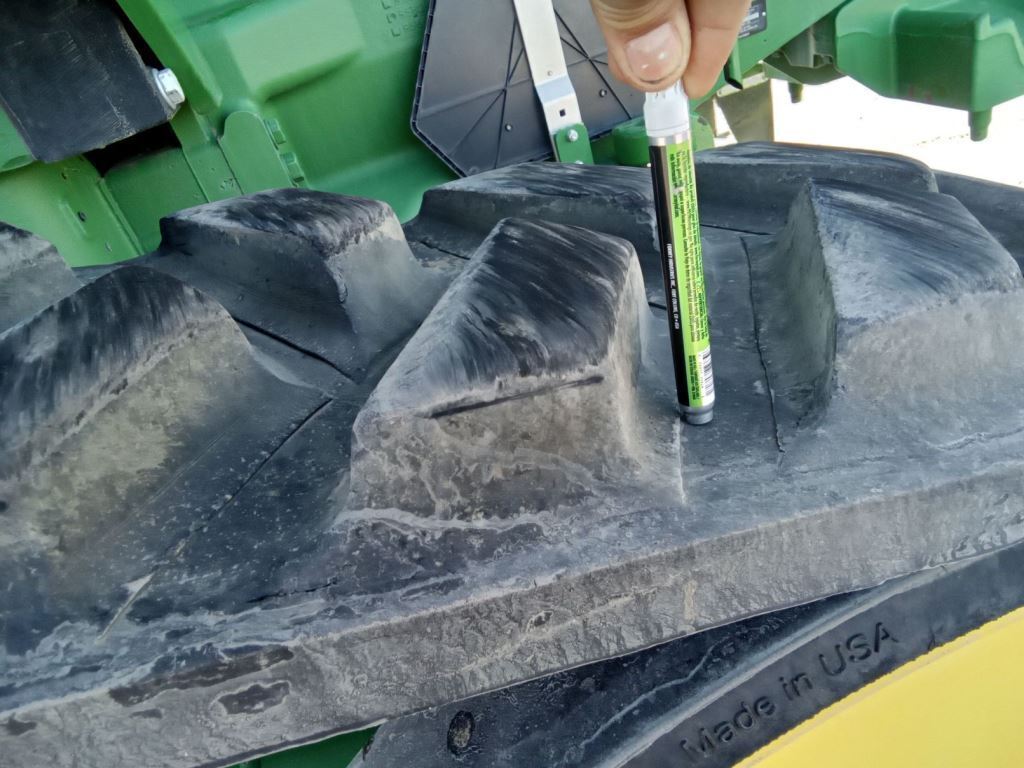 2022 John Deere 8RT 370 Tractor