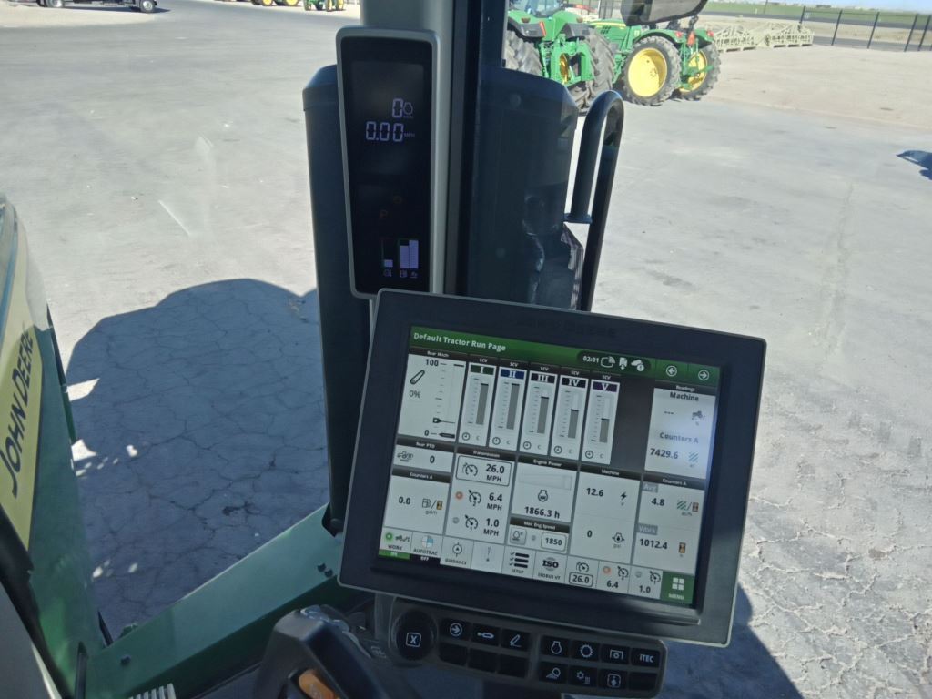 2022 John Deere 8RT 370 Tractor