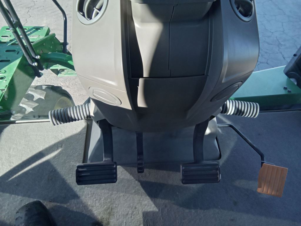 2022 John Deere 8RT 370 Tractor