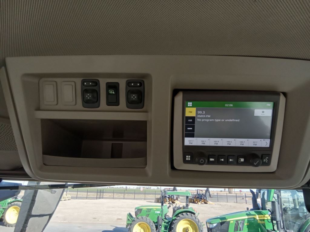 2022 John Deere 8RT 370 Tractor
