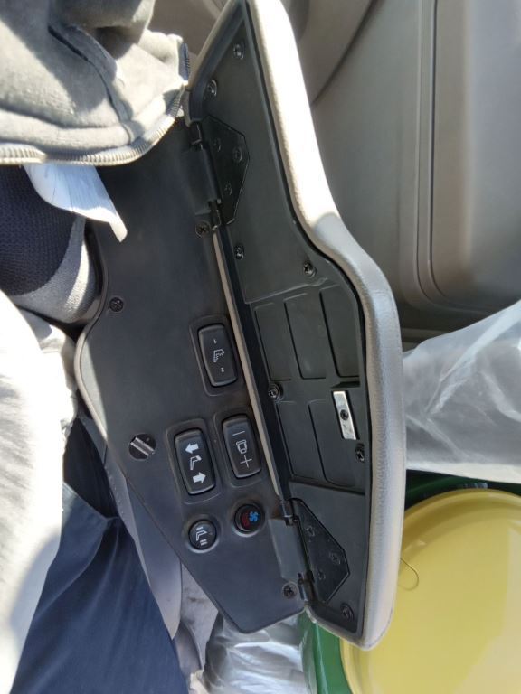 2022 John Deere 8RT 370 Tractor