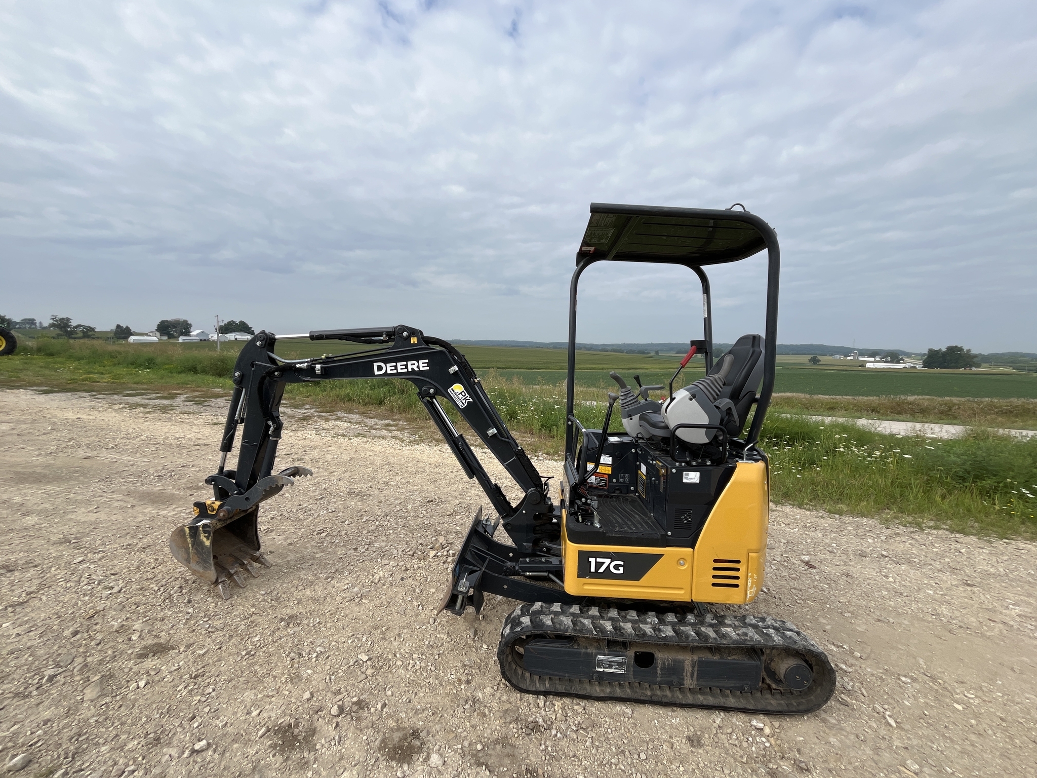 2022 John Deere 17G Mini Excavator