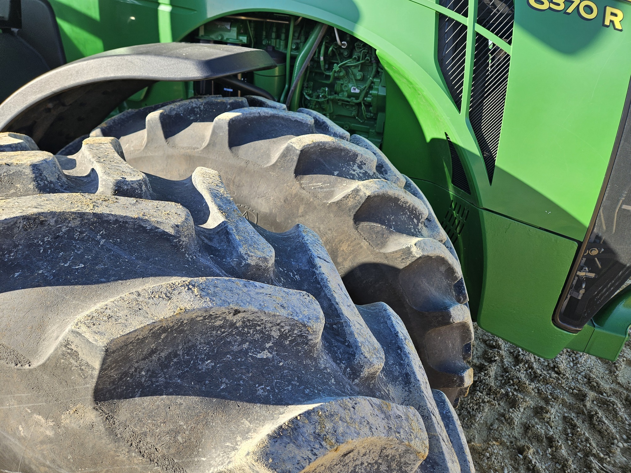 2017 John Deere 8370R Tractor