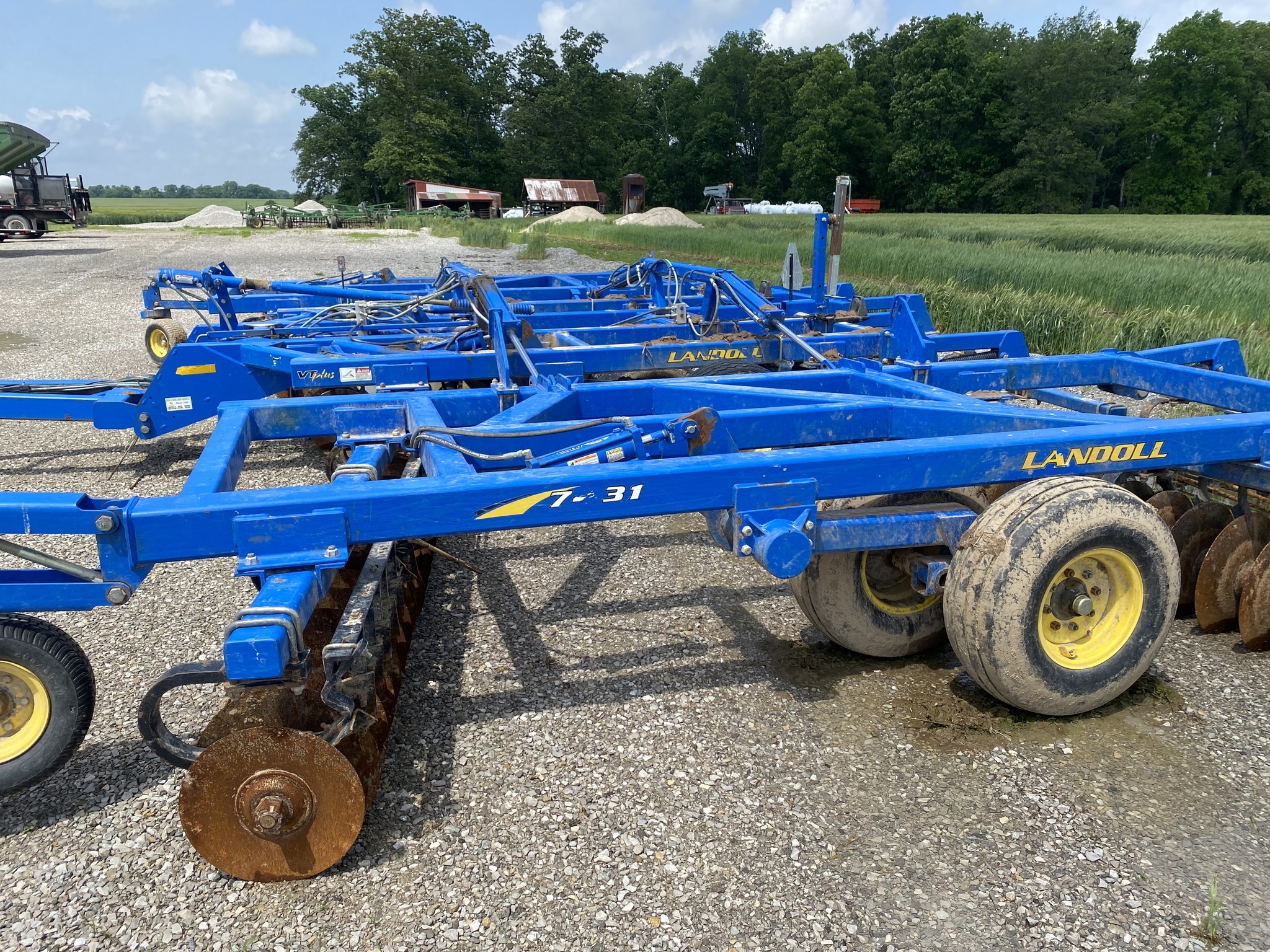 2011 Landoll 7431 VT Plus Vertical Tillage