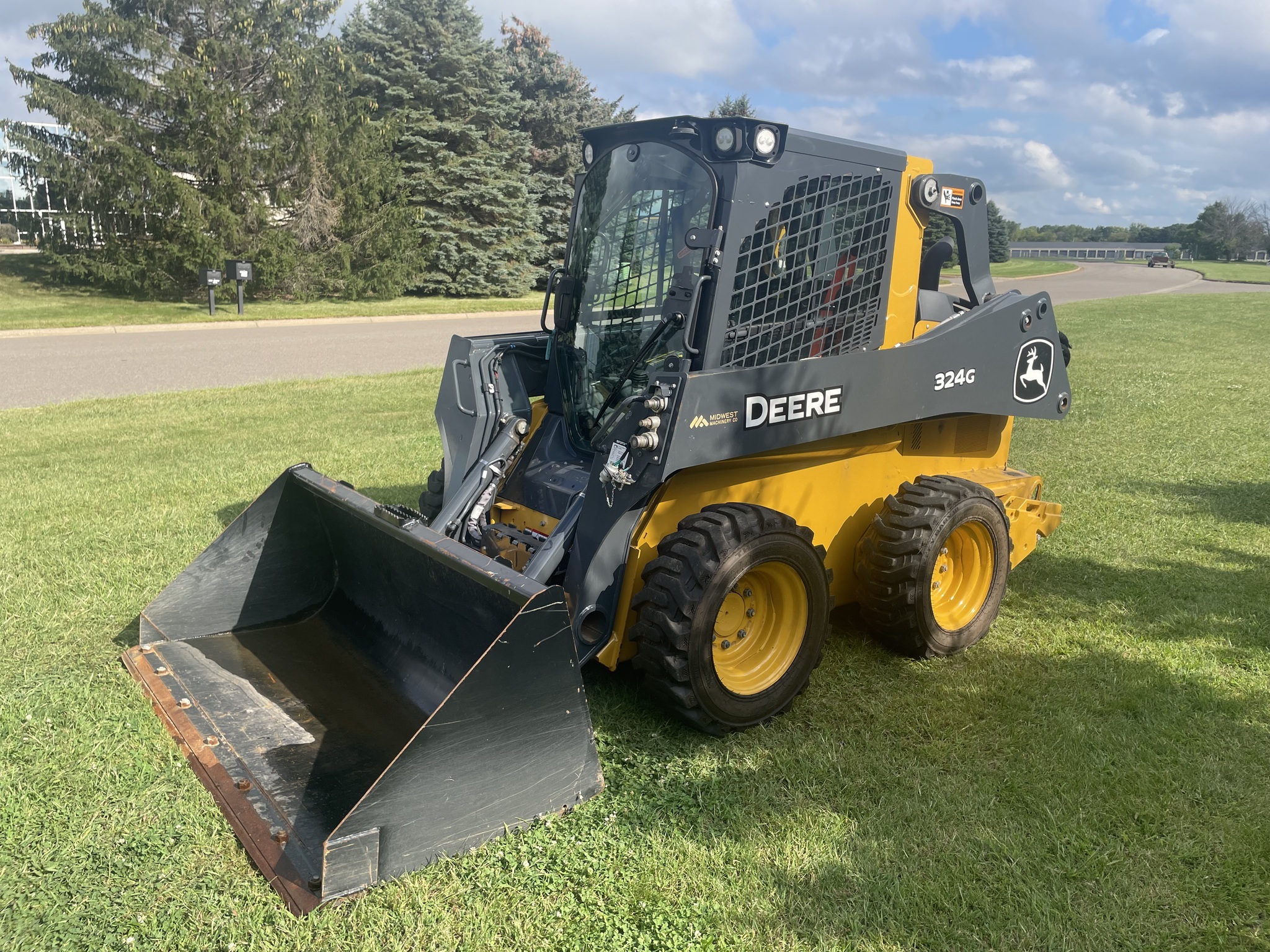 2022 Deere 324G Skid Steer