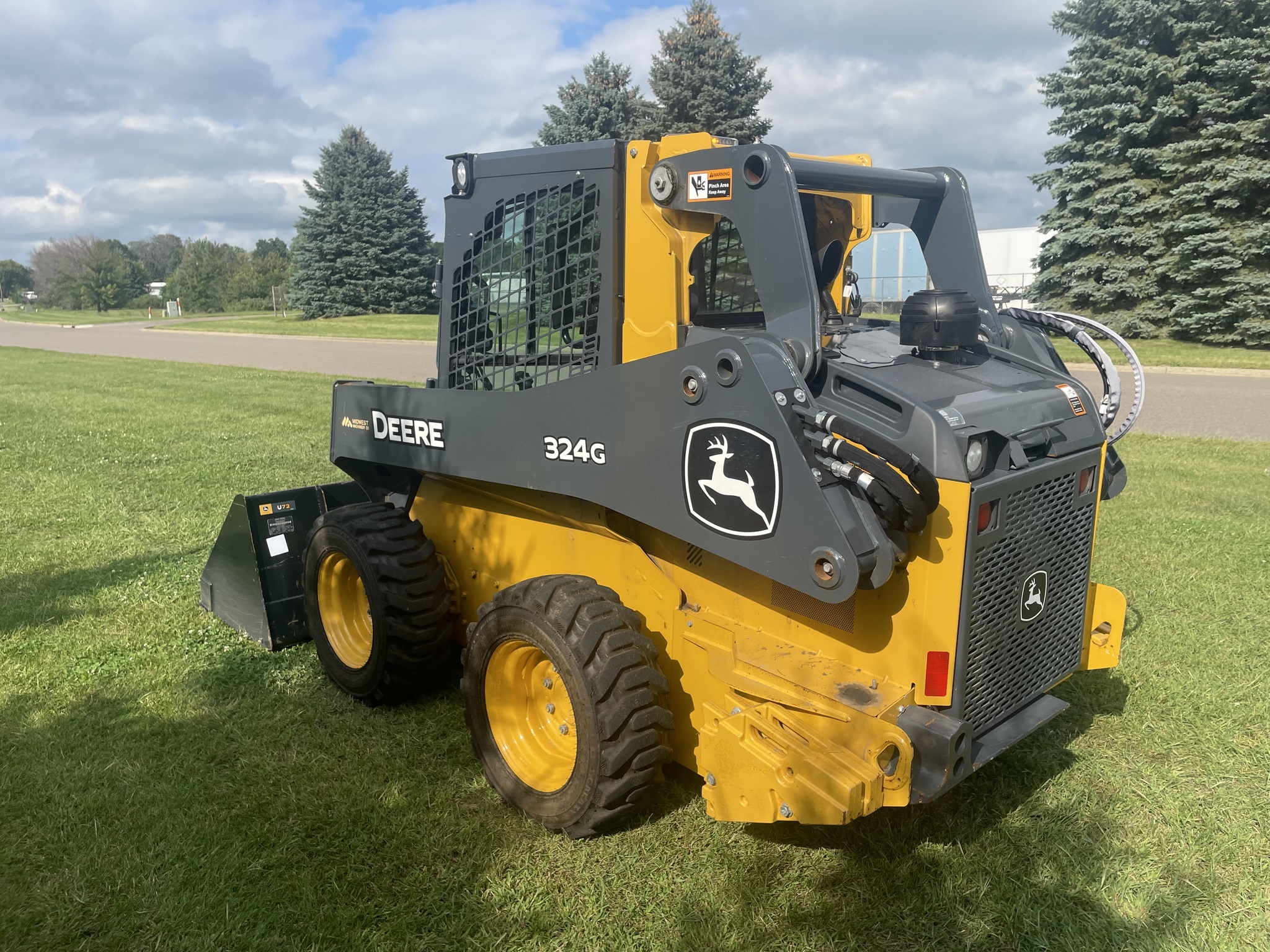 2022 Deere 324G Skid Steer