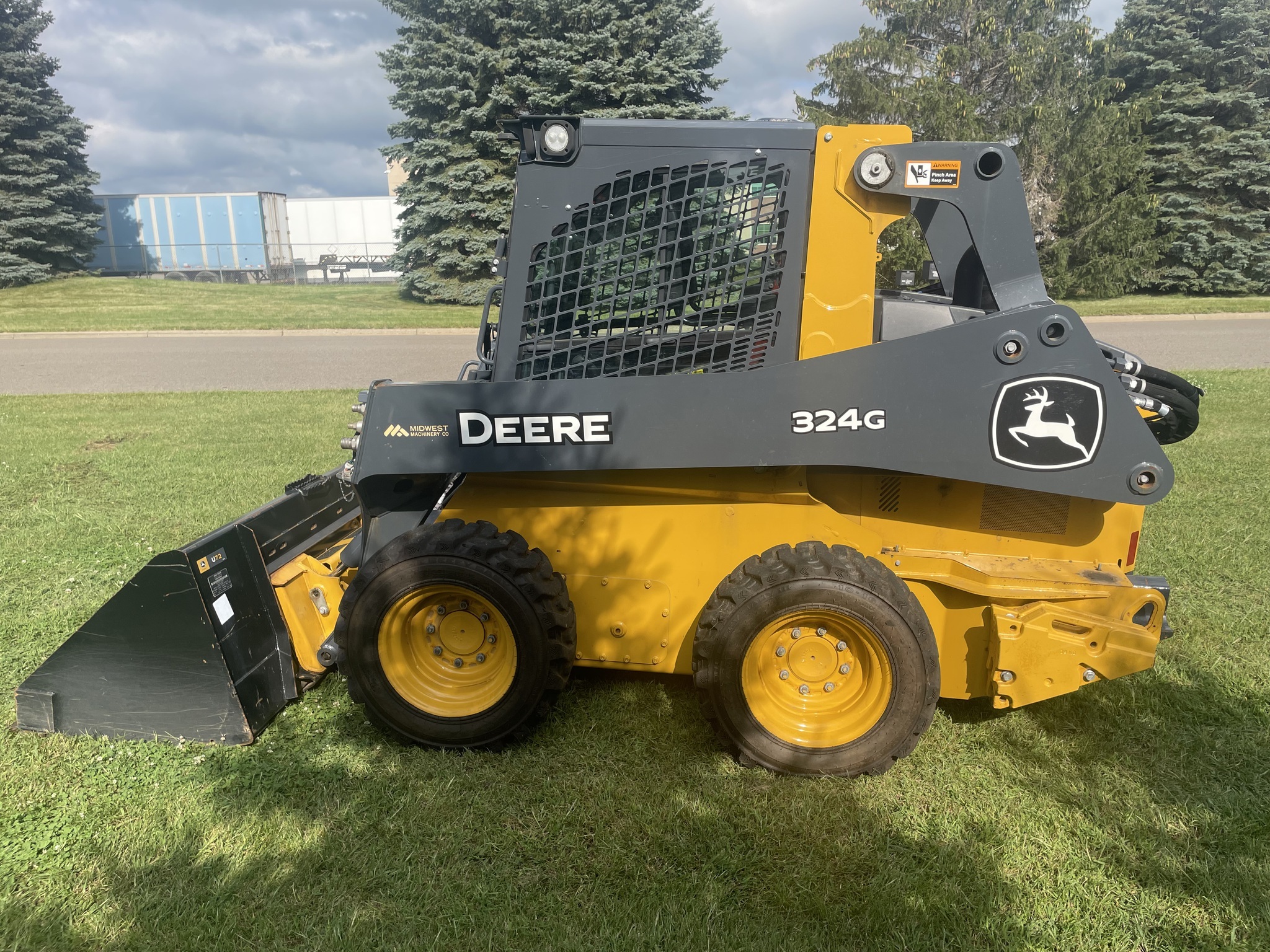 2022 Deere 324G Skid Steer