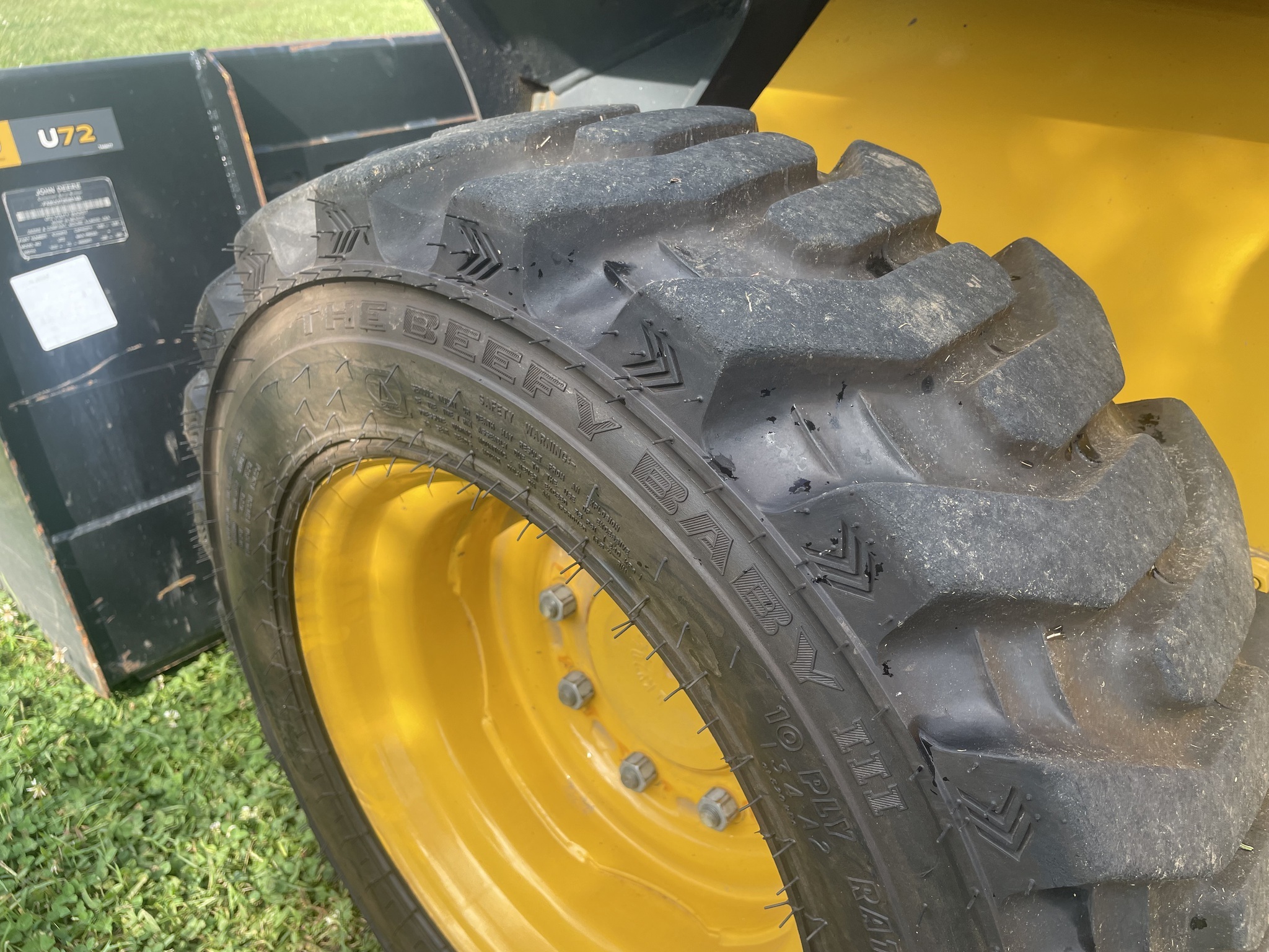 2022 Deere 324G Skid Steer