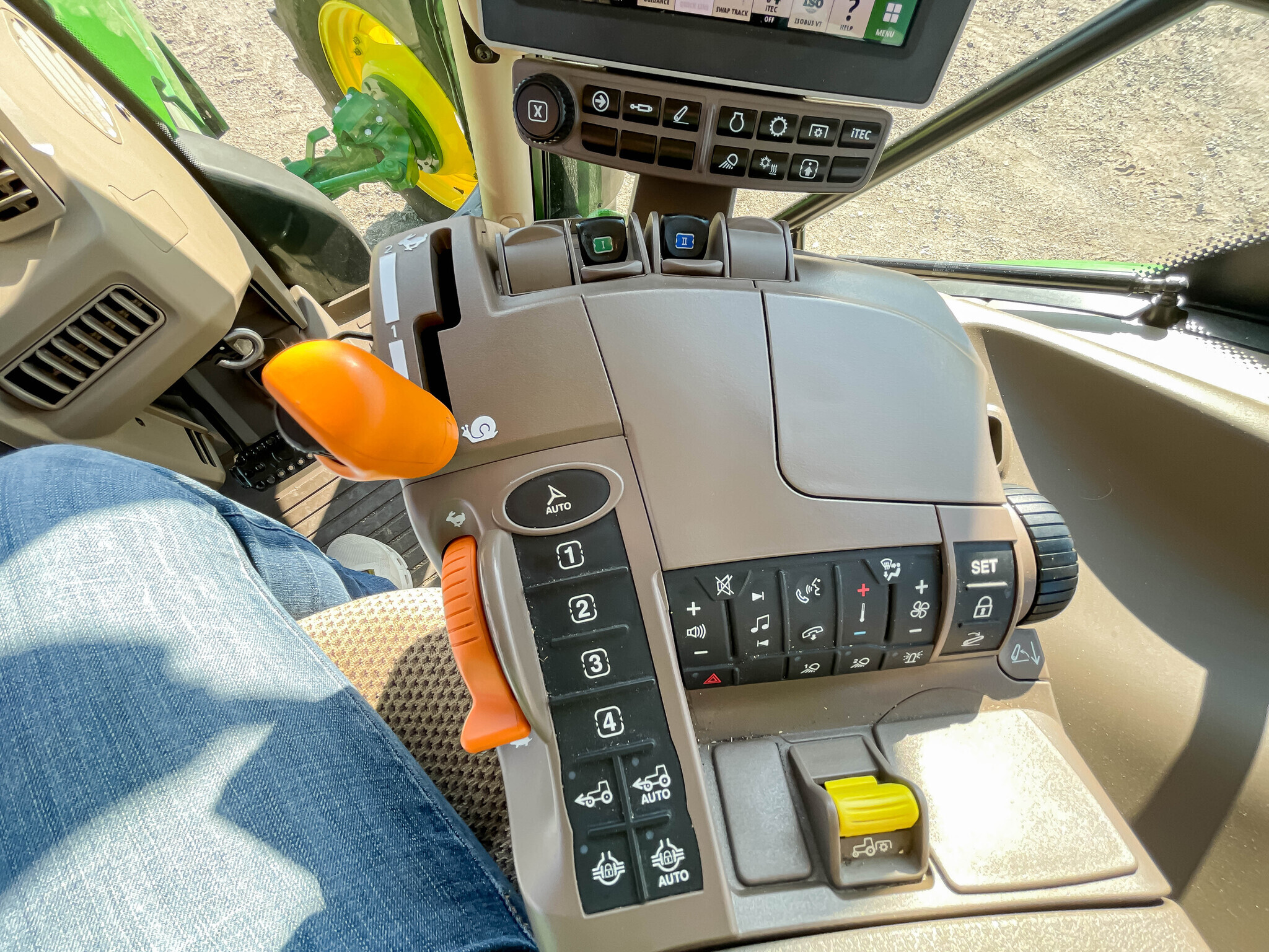 2022 John Deere 6R 155 Tractor