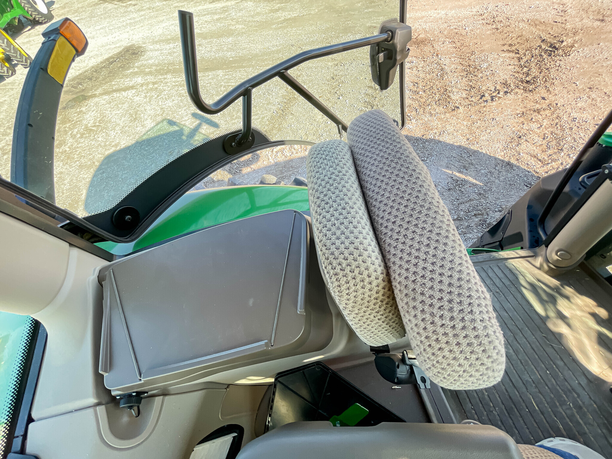 2022 John Deere 6R 155 Tractor