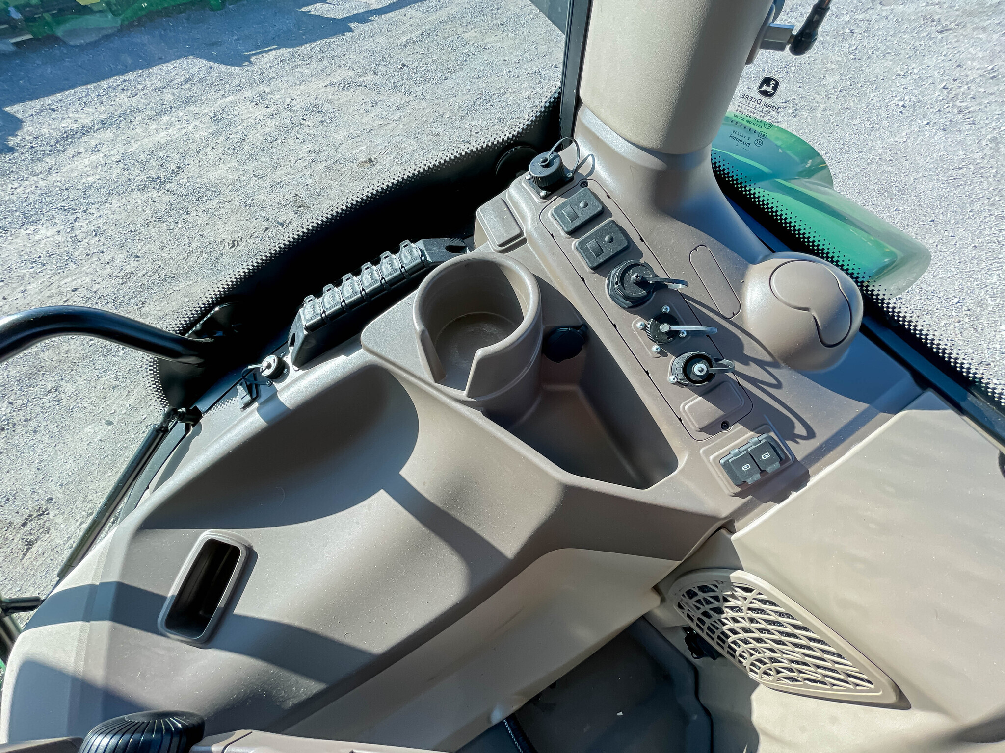 2022 John Deere 6R 155 Tractor