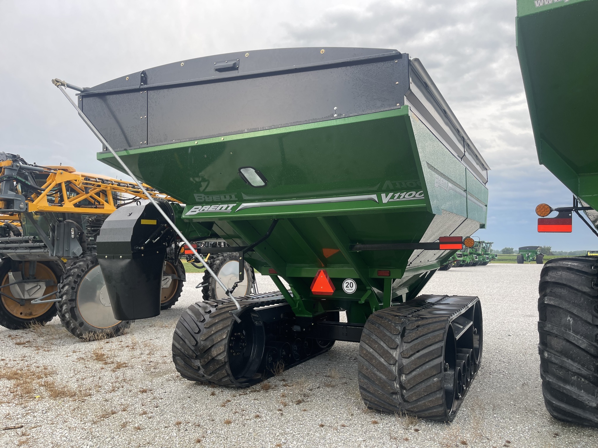 2024 Brent V1100 Grain Cart