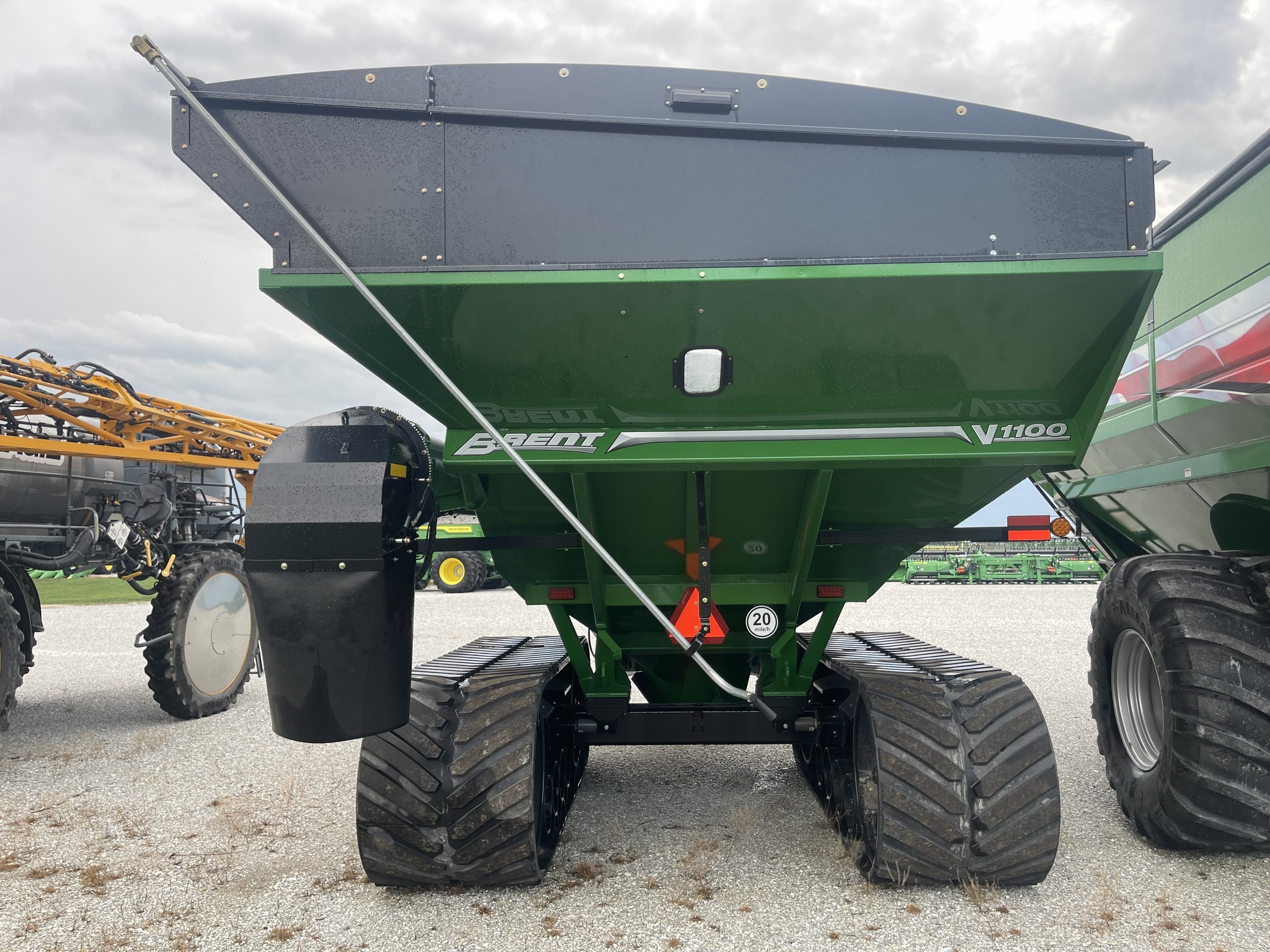 2024 Brent V1100 Grain Cart