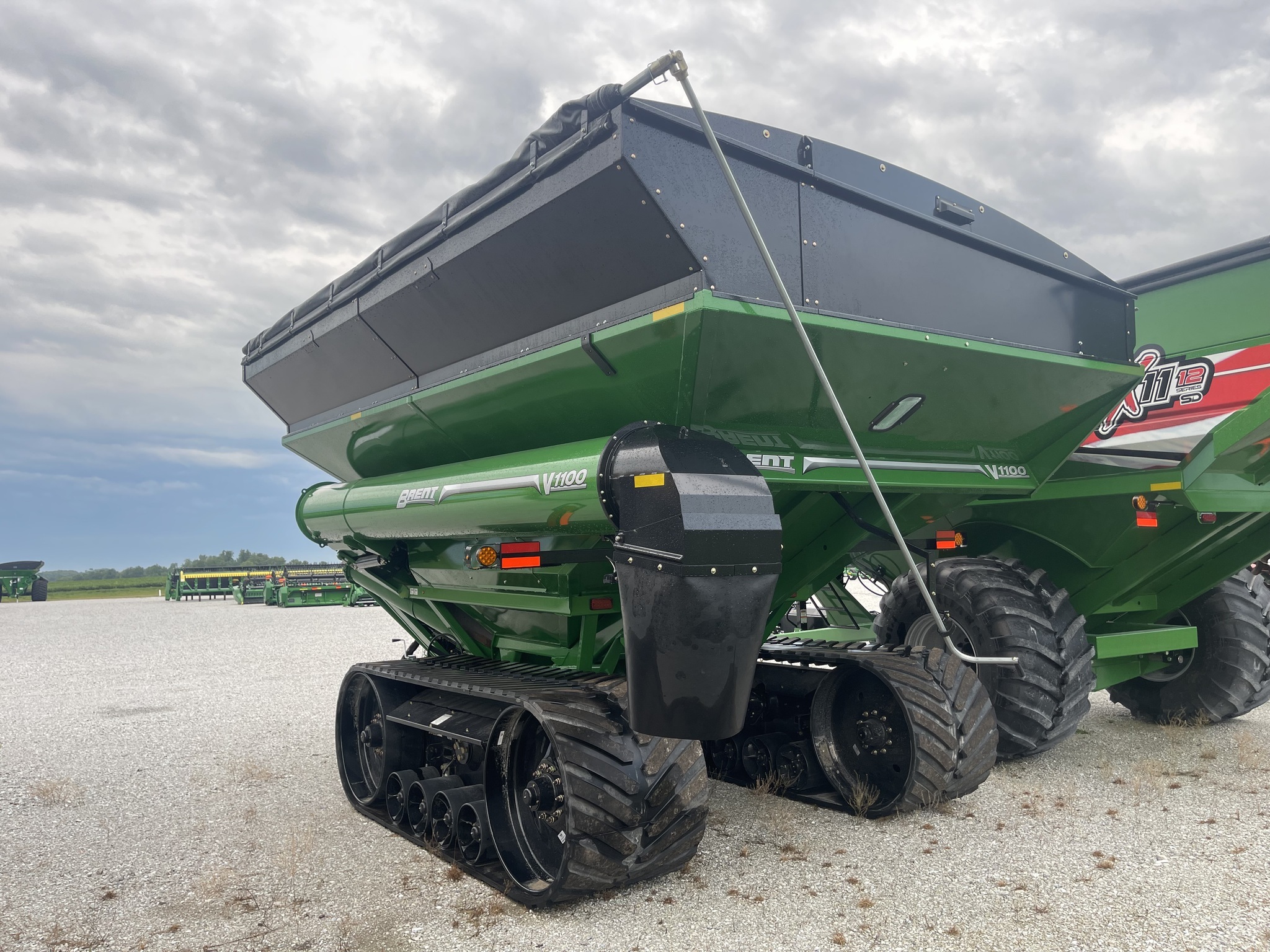 2024 Brent V1100 Grain Cart