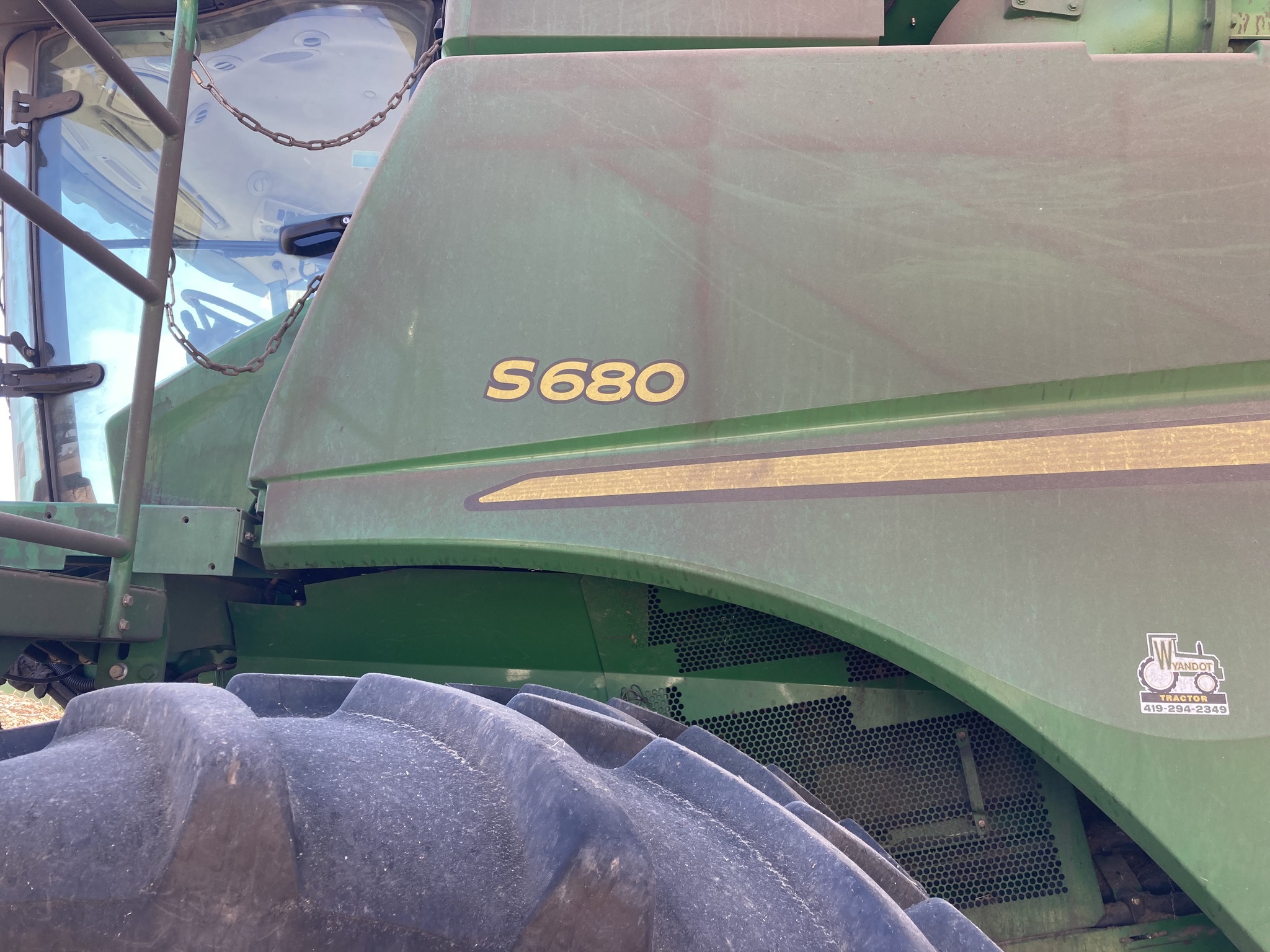 2013 John Deere S680 Combine