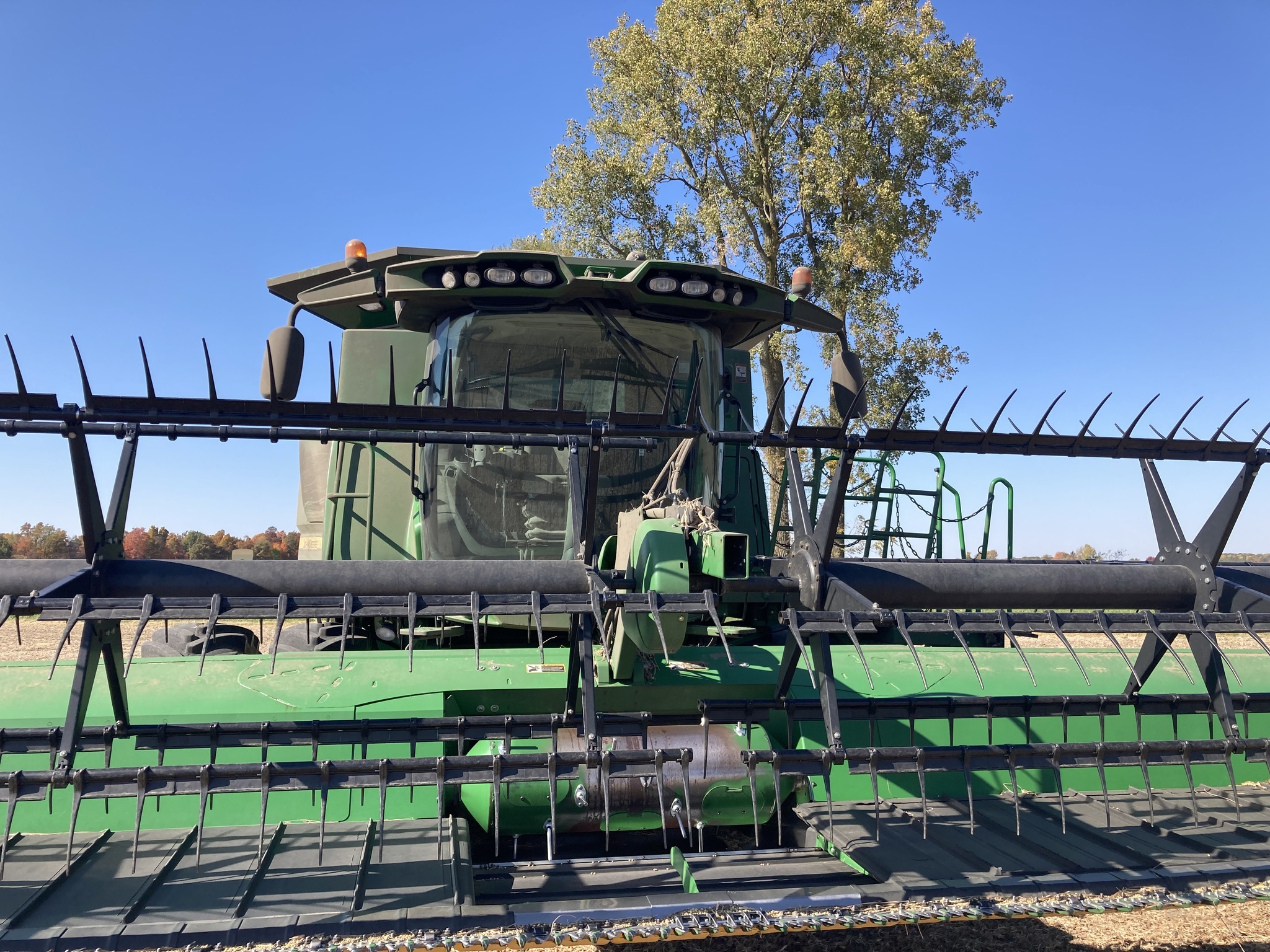 2013 John Deere S680 Combine