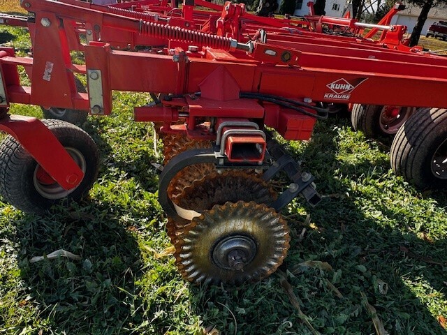 2014 Krause Excelerator 8000 Vertical Tillage