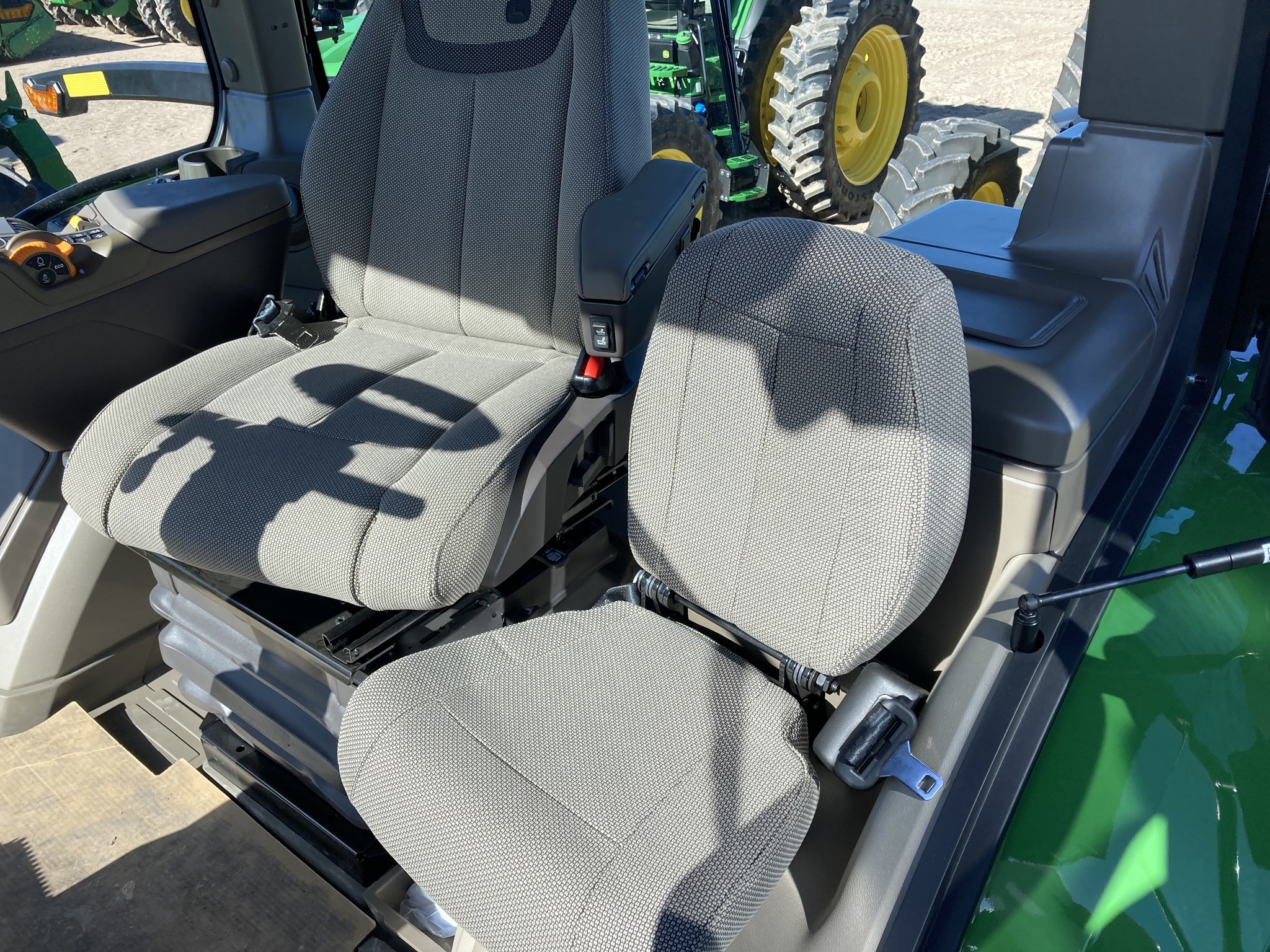 2023 John Deere 8R 280 Tractor